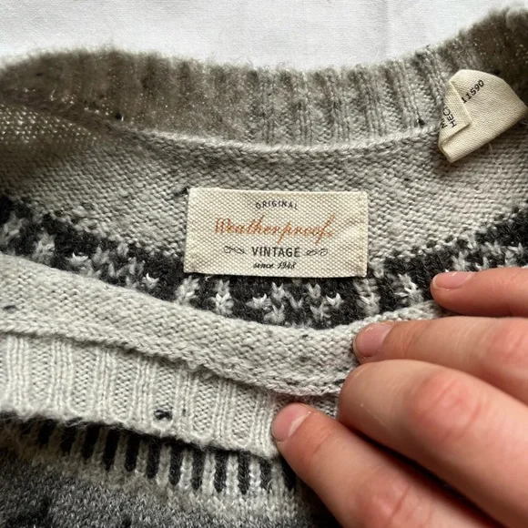 Cute sweater - Picture 2 of 3